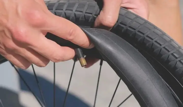Jak wymienić dętkę w rowerze i uniknąć najczęstszych błędów